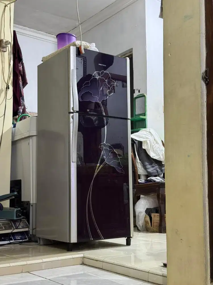 kulkas bekas polytron bisa nego