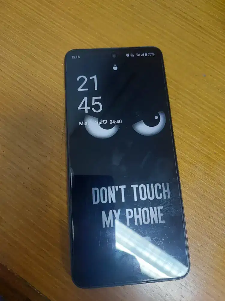 Realme C71 warna hitam