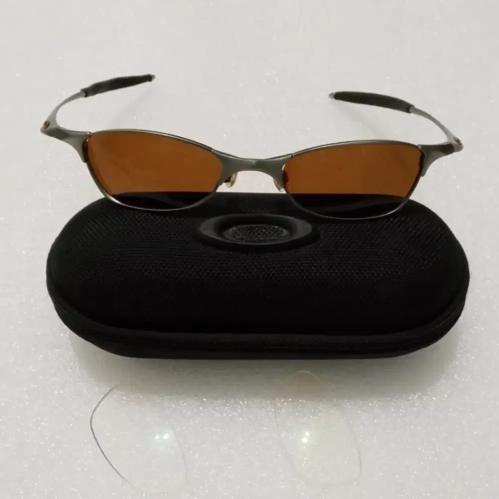 Kacamata OAKLEY (Wire tap)