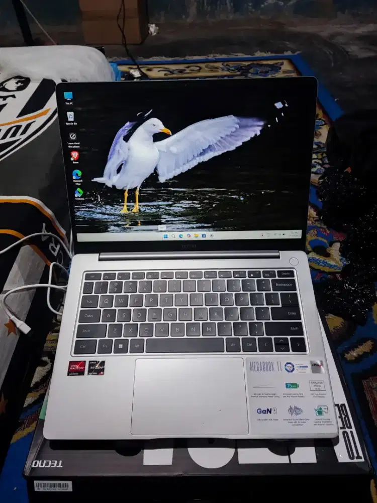 Laptop Tecno Megabook T1 14