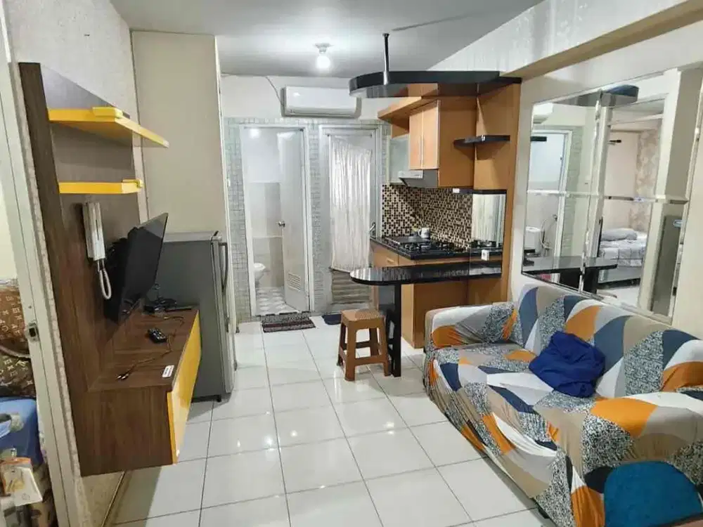 Disewakan Apartemen Gading Nias Emerald Lantai.7 View Kolam Renang