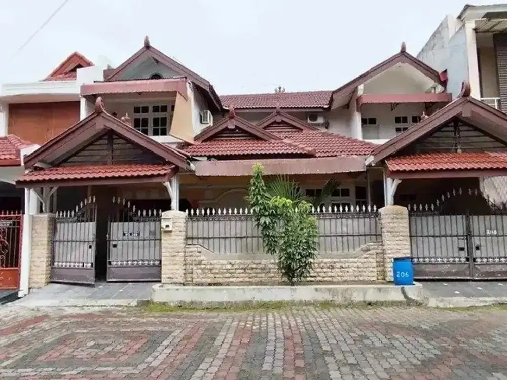 Strategis Barat Tugu Jogja, Rumah Luas 300 m2 7 Kamar Tidur
