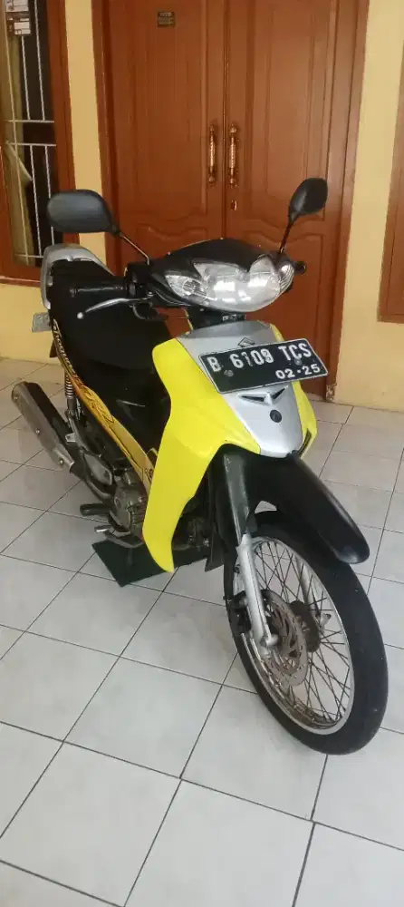 Suzuki Shogun R Tahun 2005