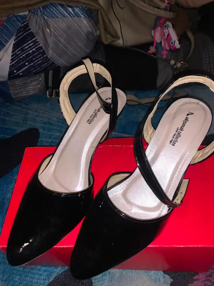 sepatu hils wanita ukuran 39