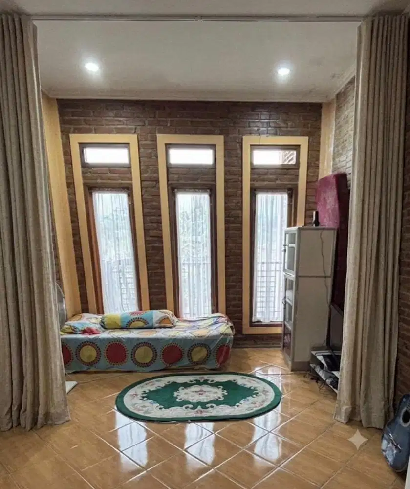 Jual Villa 2 Lantai Full Furniture di Villa Sentul Selatan