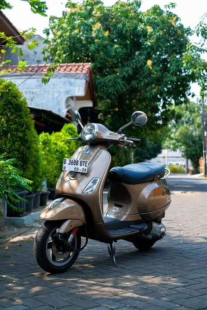 PIAGGIO VESPA LX 150 3VIE 2013 MURAH BERGARANSI