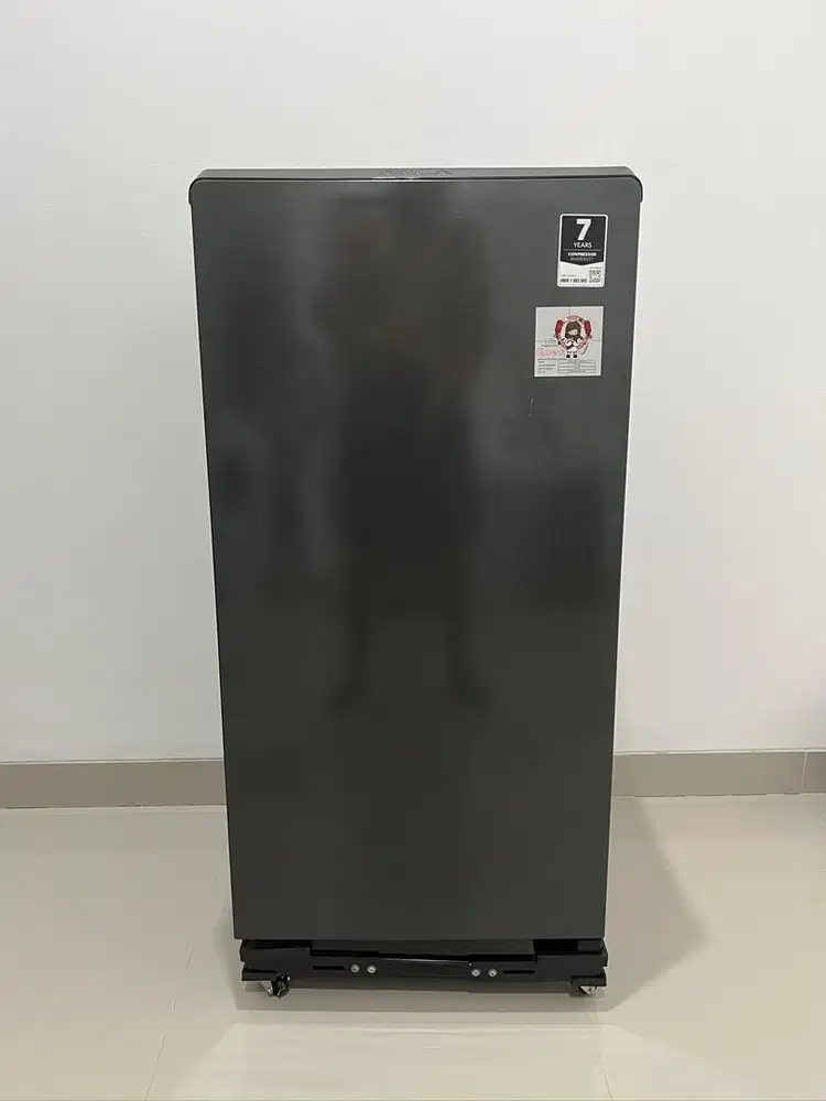 Kulkas Second Merek Aqua AQR-D185 1 pintu kapasitas 145 liter