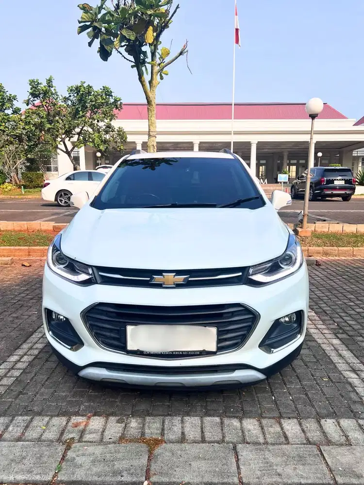 Chevrolet Trax Premier AT 2019 Putih | Tipe Tertinggi | Sunroof | KM 5