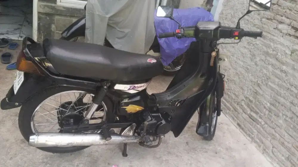 Suzuki RC 100 bravo THN 80