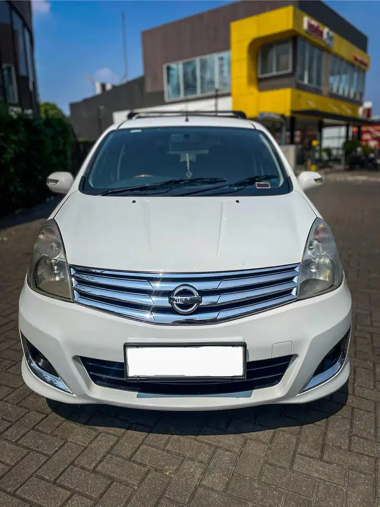 NISSAN GRAND LIVINA XV ULTIMATE 1.5 AT 2013 PUTIH