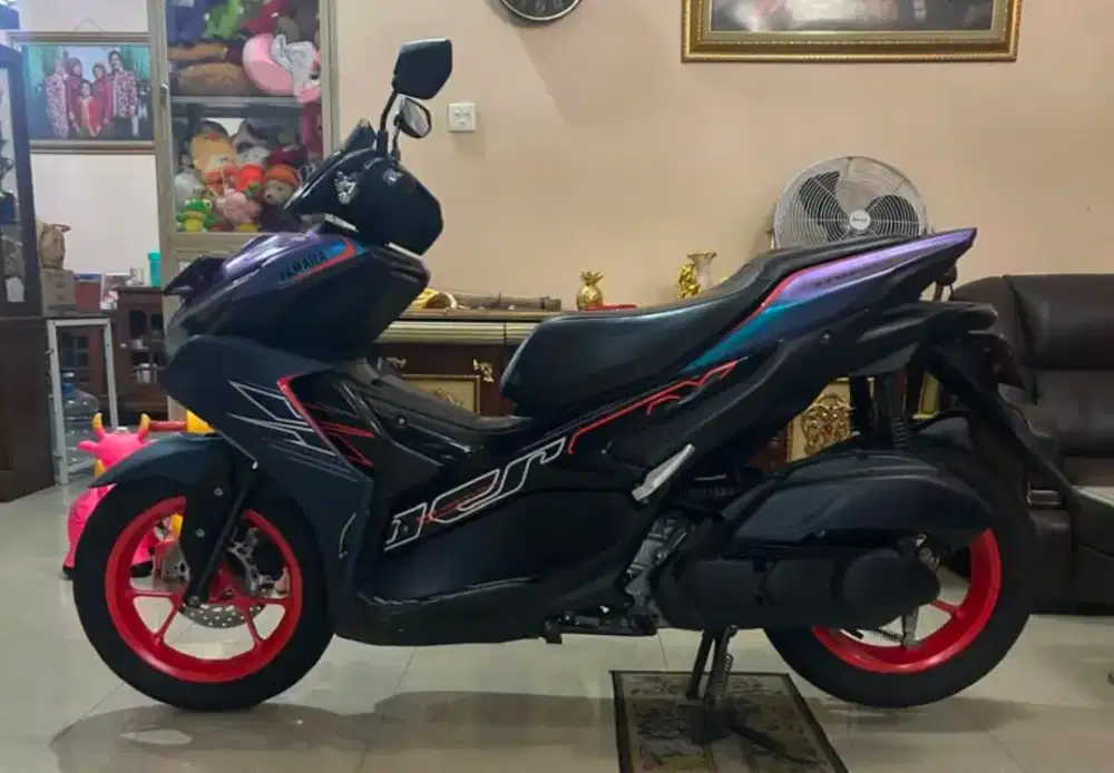 AEROX cybercity 2024 - like NEW
