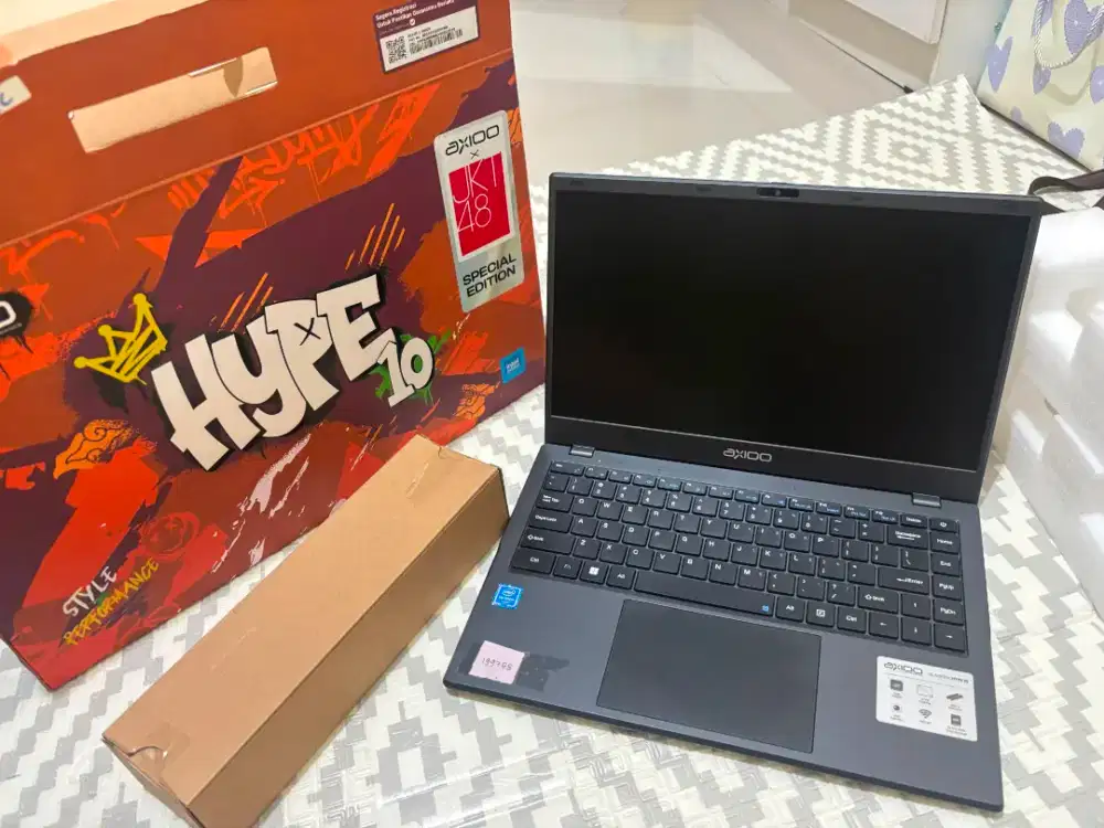 Dijual laptop Axio hype 10 x JKT 48 Intel celerkn n4020