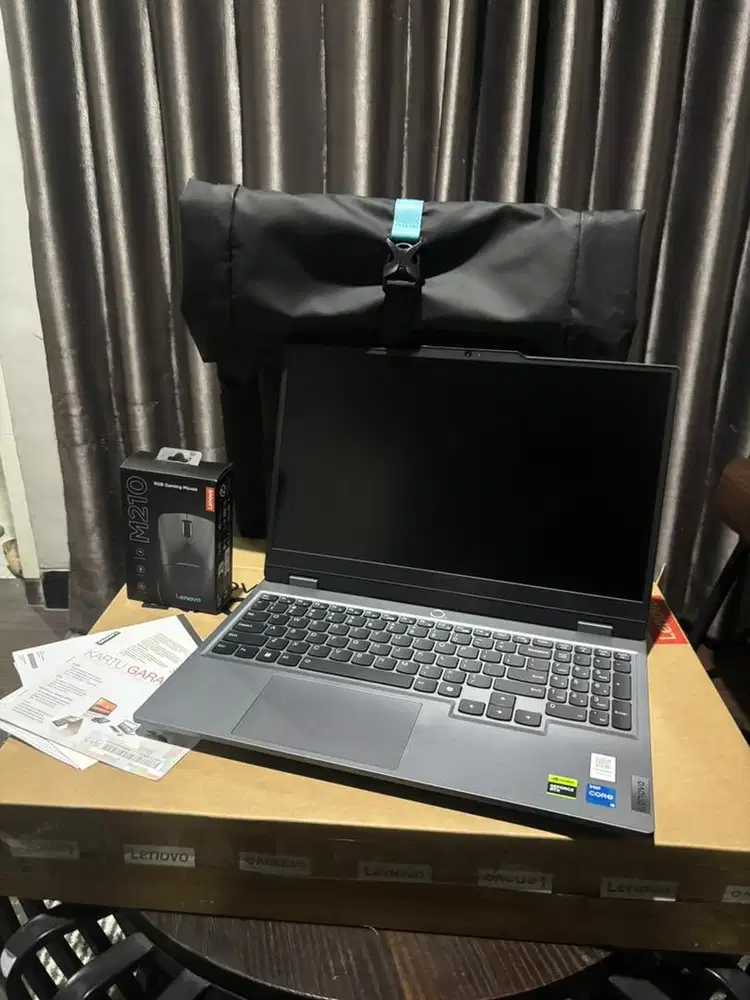 Laptop Gaming LENOVO LOQ 15IRX9 I5 13450HX 16GB 512GB RTX 3050 15.6”