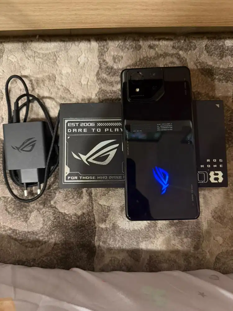 ROG Phone 8 12/256