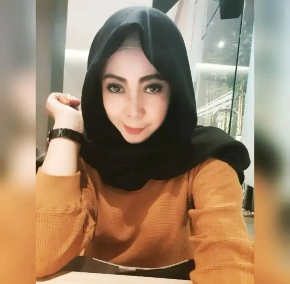 Cari pekerjaan penjaga toko apa aja.
