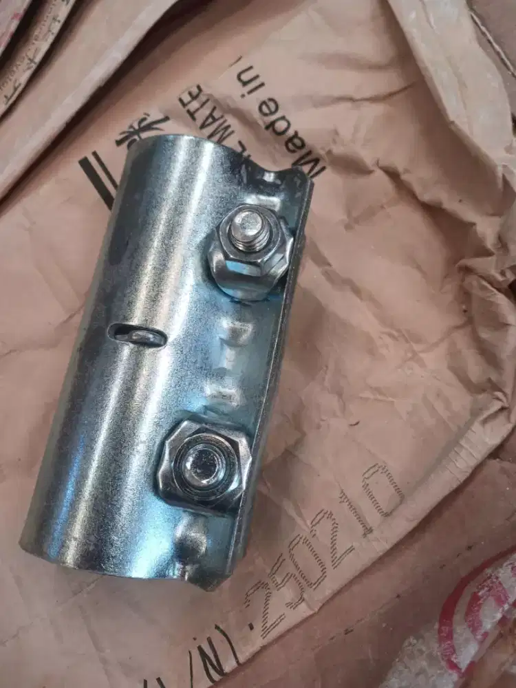 Sleeve Coupler (Klem putar ganda scaffoding/perancah)