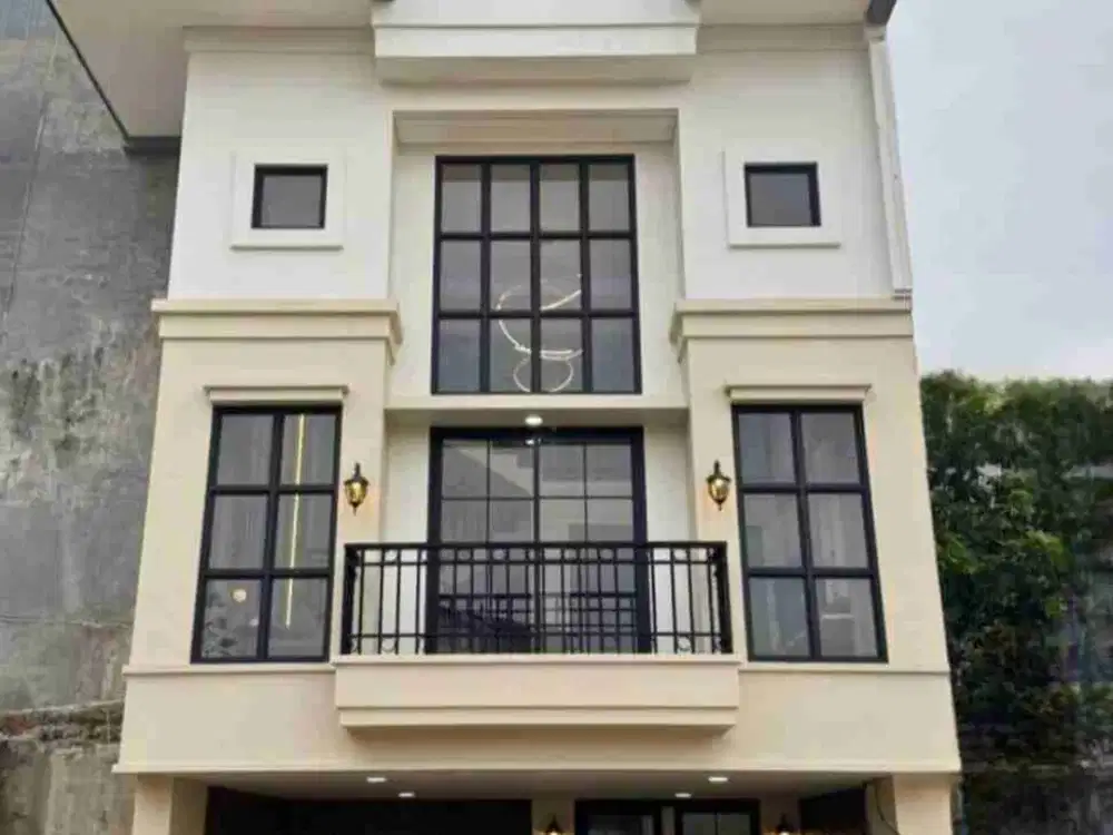 dijual Rumah 3 lantai, di Mampang Prapatan Jaksel