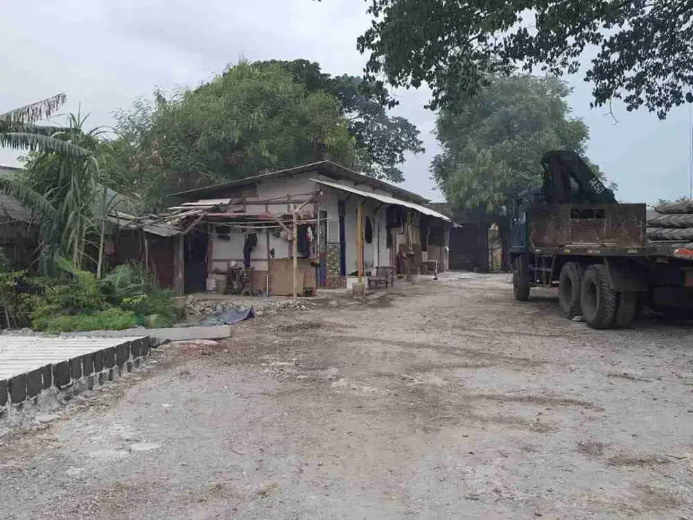 Dijual murah Gudang hitung tanah di Jln Benda Dadap dekat Hotel FM 7 
lt 2.100 m2 acess kontainer 40 feet. Termurah, Ayo survei & nego sampai!