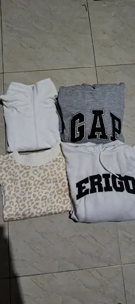 hoodie dan crewneck