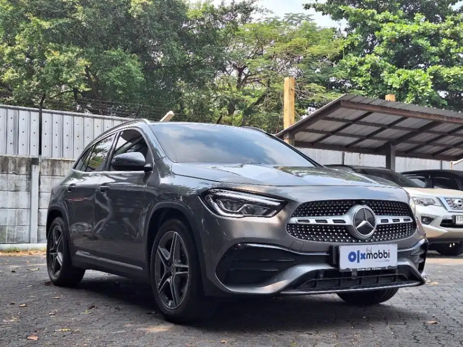 KM LOW PAJAK HIDUP MERCEDES-BENZ GLA200 1.3 AMG LINE BENSIN-AT