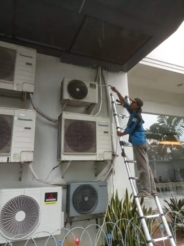 Service Ac,Kulkas,Pompa Air,Mesin Cuci dan Bongkar Pasang AC.