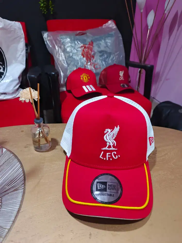 Topi Original Liverpool Official LFC Product Merchandise