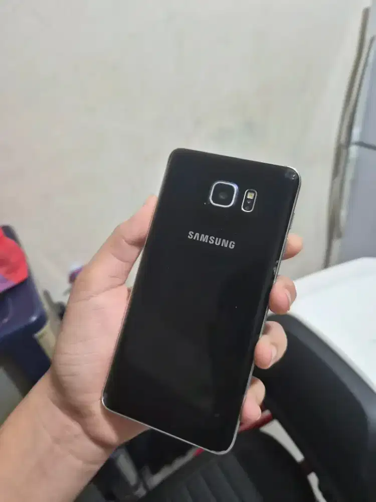 Samsung galaxy note 5 minus umur sama shadow tipis