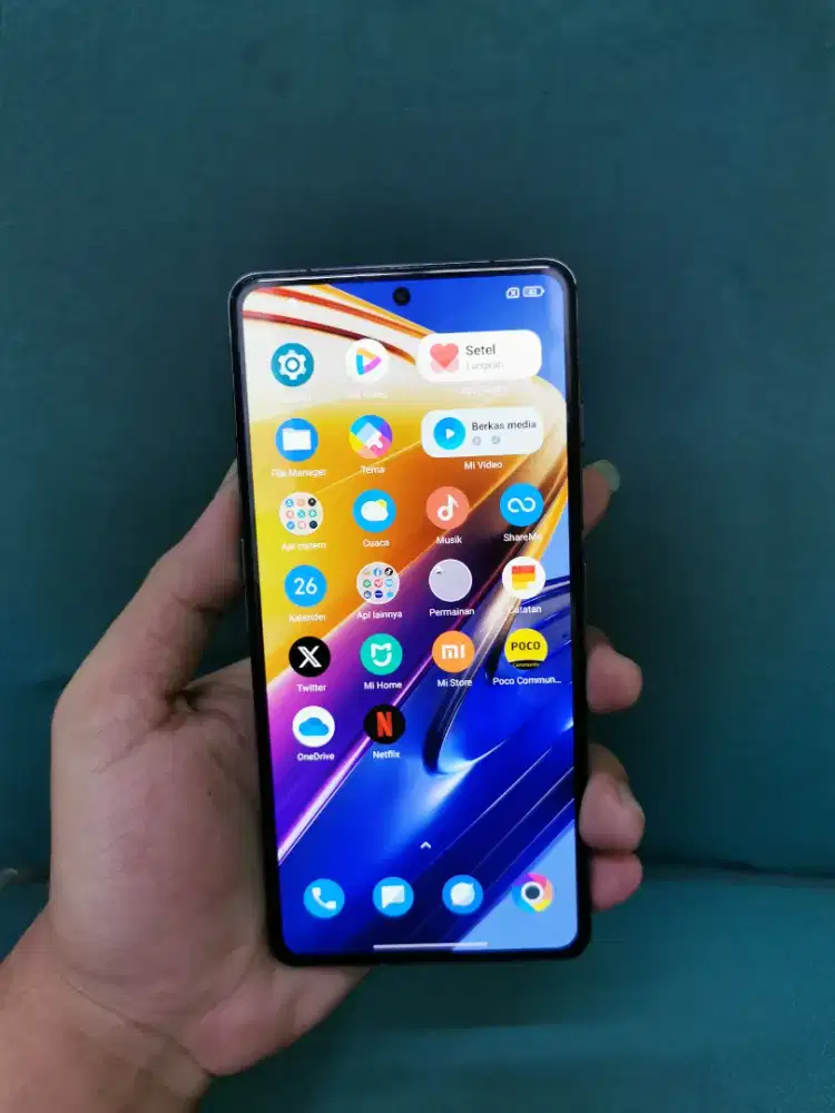 Poco F4 GT 12/256 gb