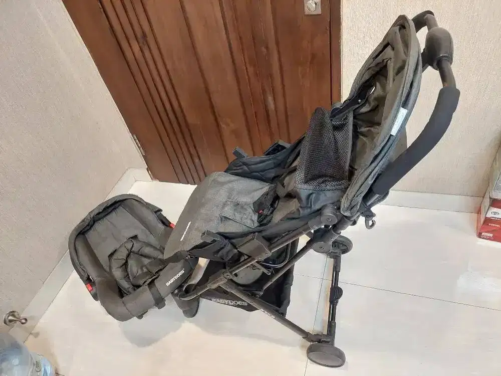 Stroller Kreta Dorong Bayi Baby Babydoes lengkap ada Minus