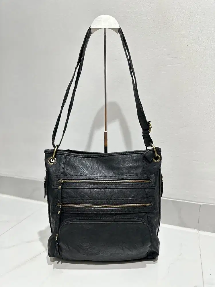 Tas selempang pria kulit