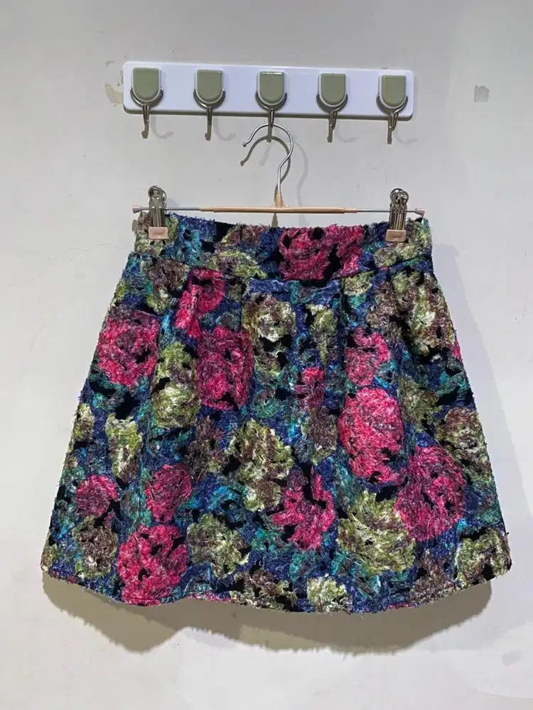 ROK BUNGA EMBROIDERY PRELOVE
