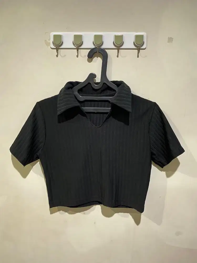 CROP TOP WANITA BERKERAH PRELOVED