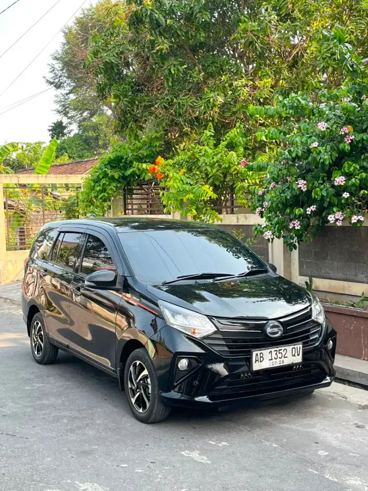 Sigra R 1.2 Deluxe 2023 AT