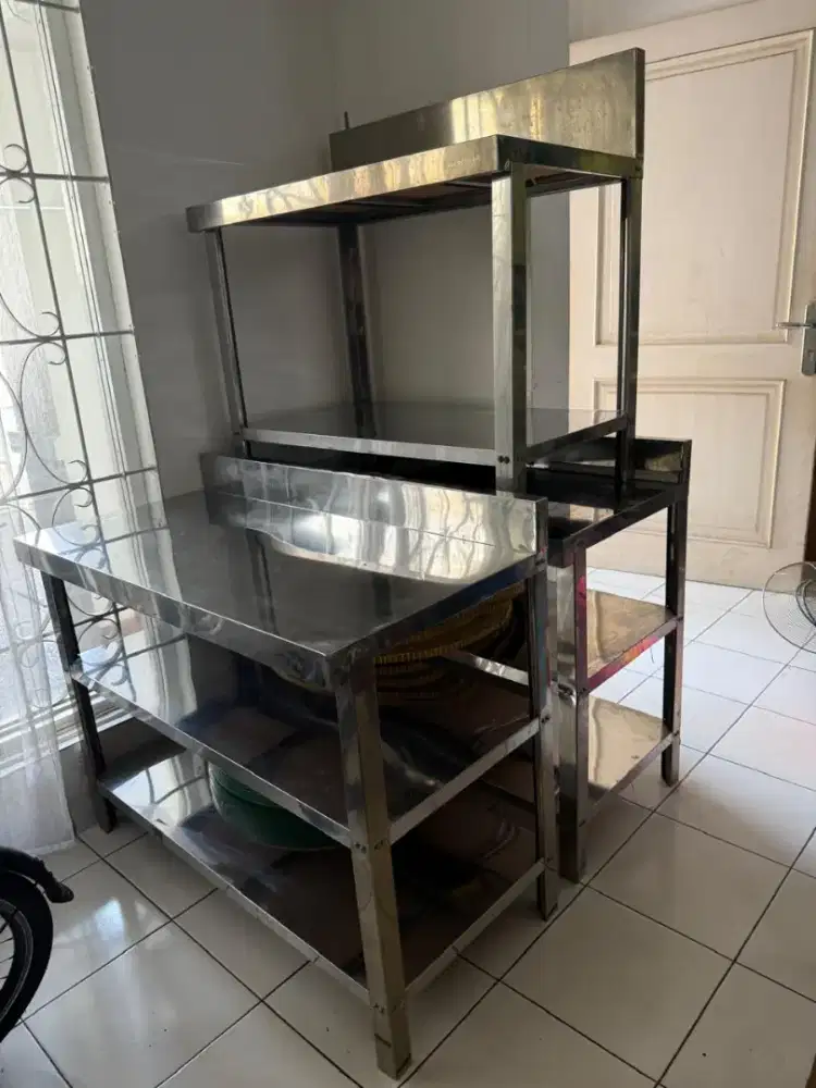 Dijual meja stainless untuk usaha katering