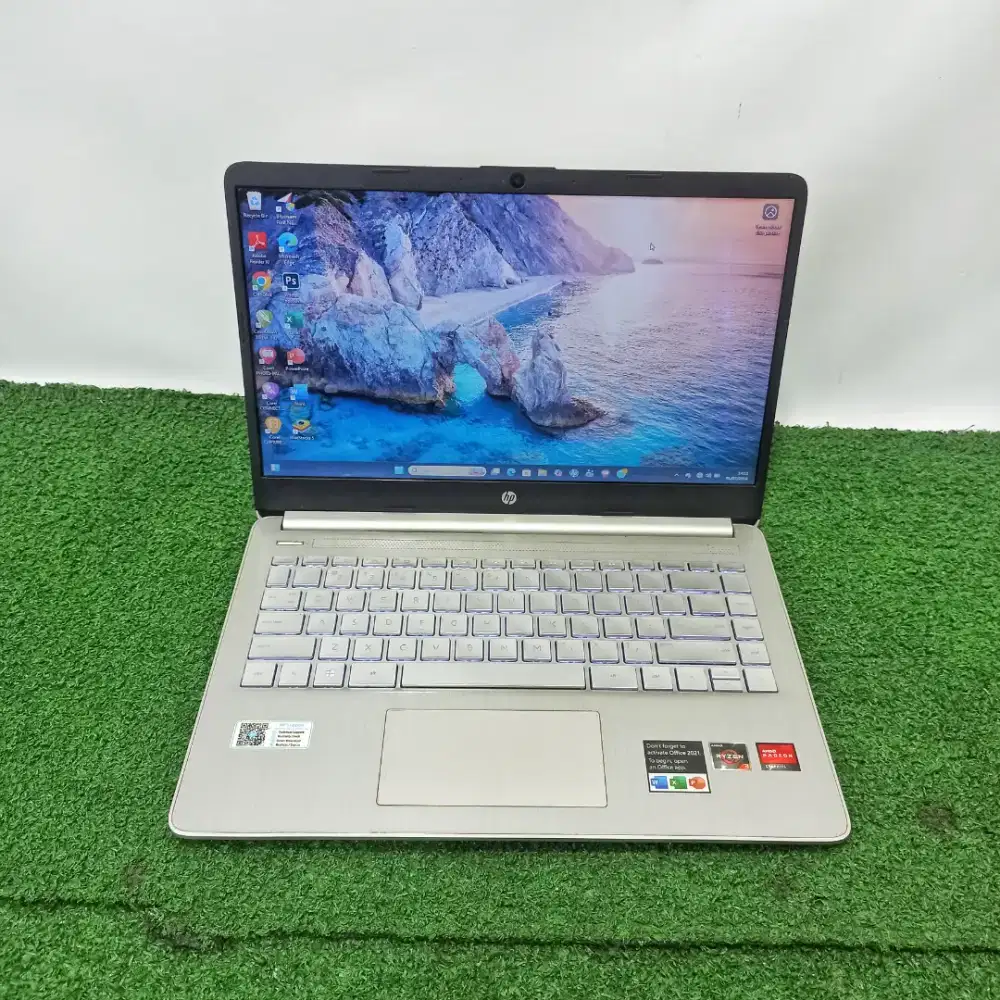 HP 14s AMD Ryzen 3 3250U VGA 2GB RAM 8GB SSD 256GB Bekas Normal
