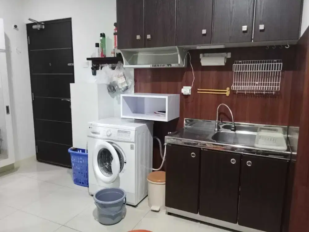 Sewa Apartemen Gatot Subroto - Murah -  T. Sari Semanggi. 1 BR. F.F
