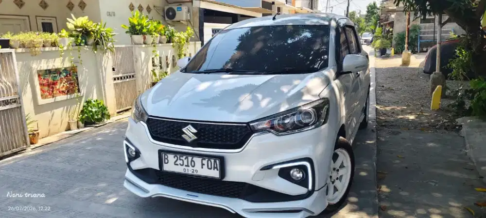 Ertiga gx sporty hybrid AT