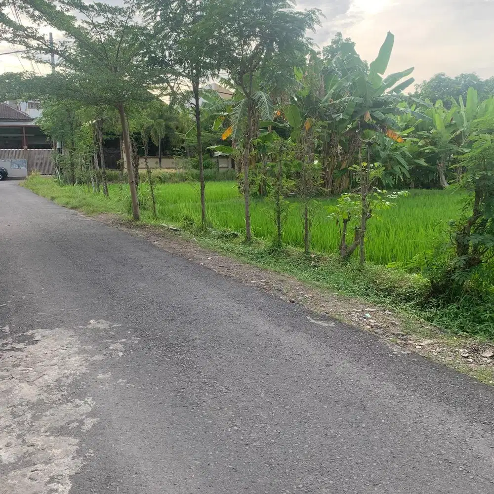 Tanah Premium Komplek Perumahan
