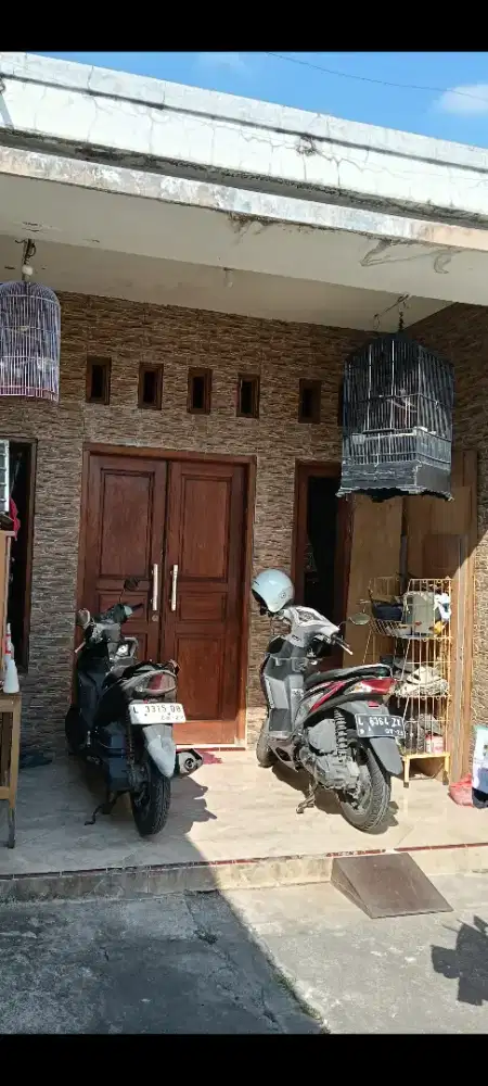 Rumah dekat kampus A & B Unair