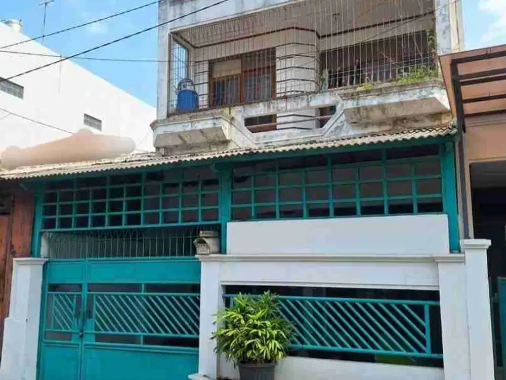 ( TENGAH KOTA ) RUMAH DI JL ANGGREK PEKUNDEN SEMARANG