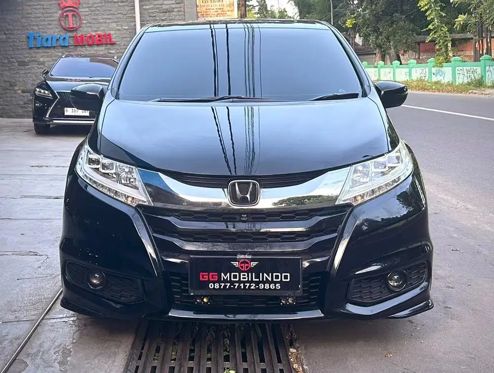 Honda Odyssey 2.4 E Prestige CVT Automatic Th 2016