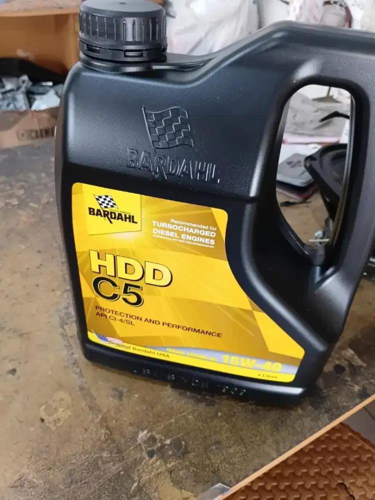 Oli mobil 4 liter sae 15w 40 merek bardahl