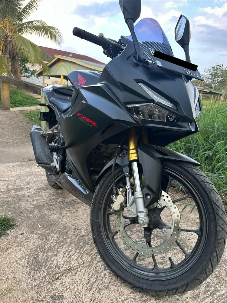 BISMILLAH DIJUAL HONDA CBR 150R TAHUN 2022
