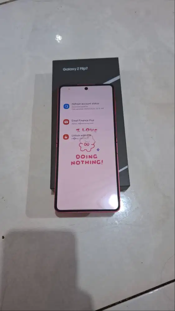 Samsung Flip 7 Coral Red, 12/256Gb. Kondisi 95-98%, pemakaian 4 bulan.