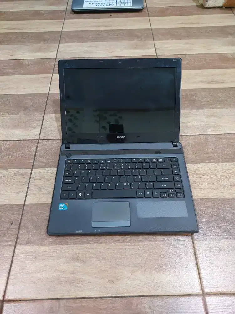 acer core i3. 8gb. ssd 1.2Tb win 11 ohs garansi seumur hidup