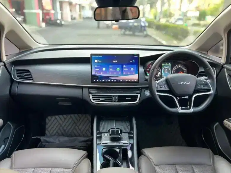 BYD M 6 Superior 224
