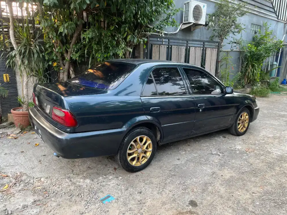 Toyota Soluna xli 2003