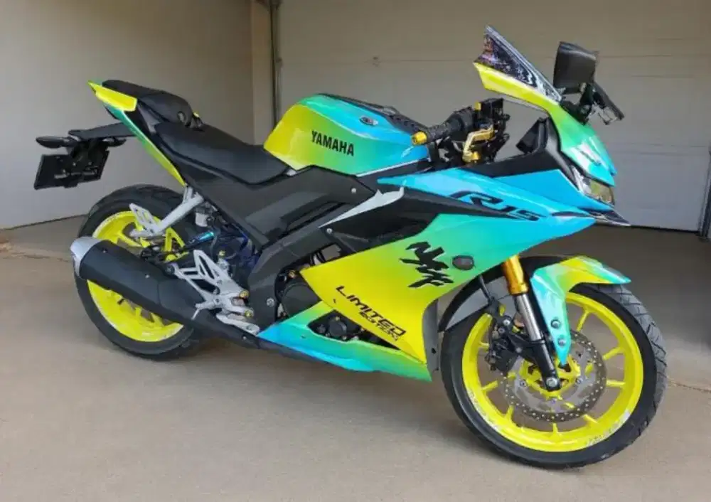2021 Yamaha R15 V3 Low Km ( All New )