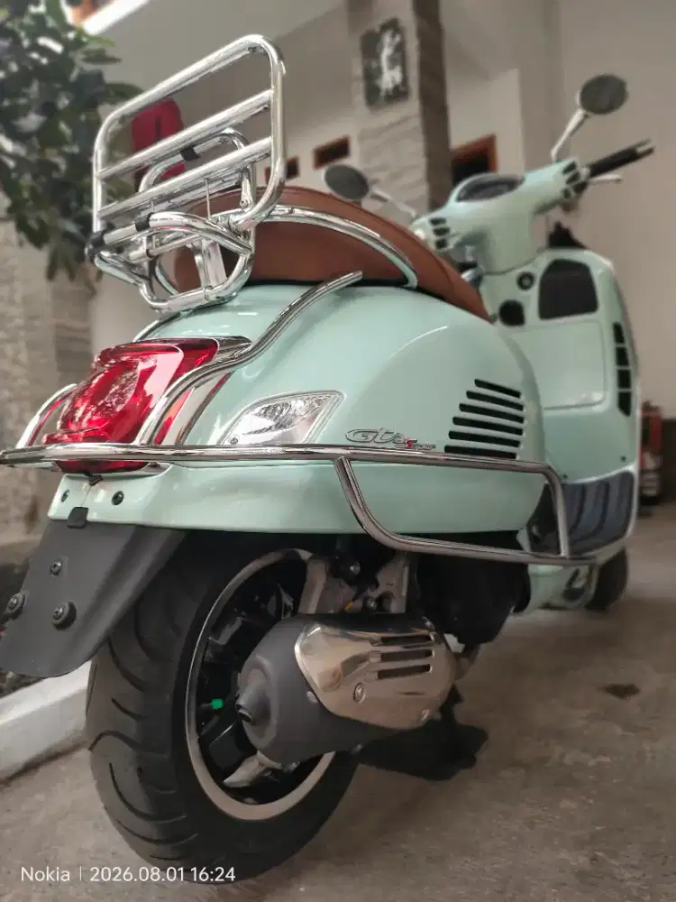 Vespa GTS Super Classic Green Relax Odo 5000