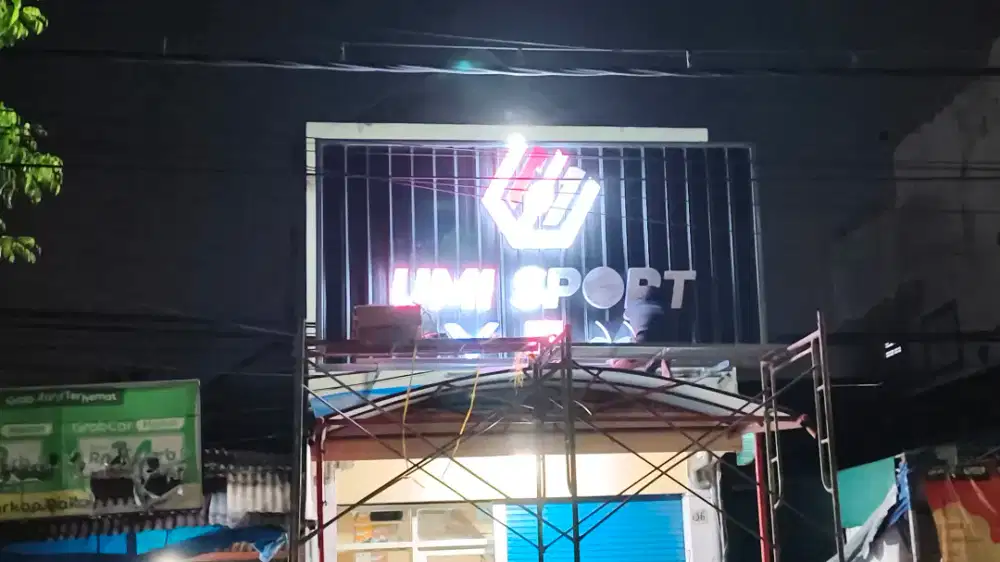DI BUTUHKAN KARYAWAN TOKO OLAH RAGA